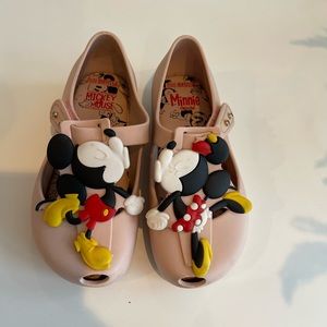Mini Melissa - toddler dress shoes- kissing Mickey Minnie Mouse-